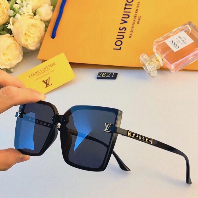 Louis Vuitton Sunglasses Premium 281021