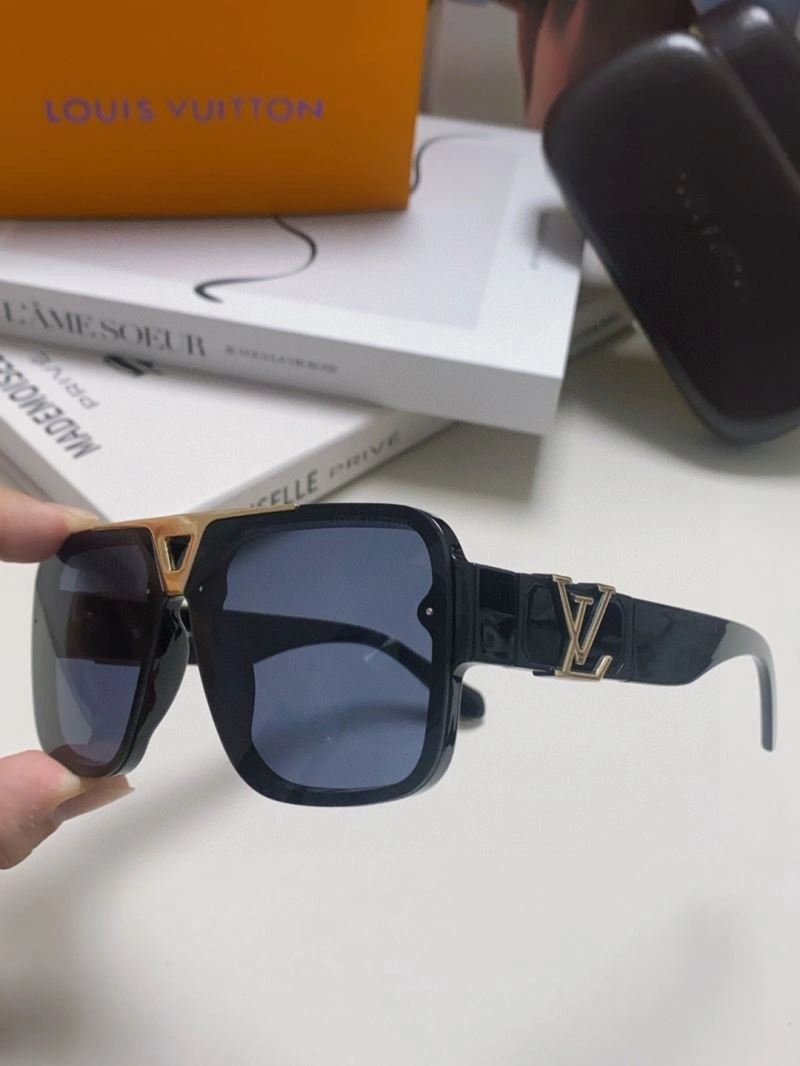 Affordable Louis Vuitton Sunglasses 281011