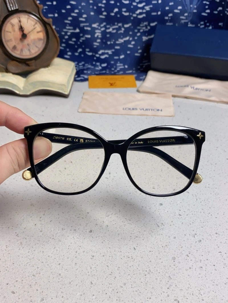 Louis Vuitton Sunglasses Durable 281010