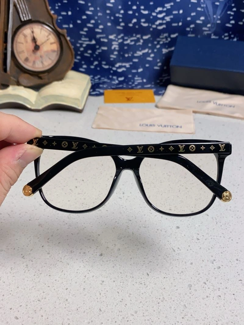 Louis Vuitton Sunglasses Durable 281010