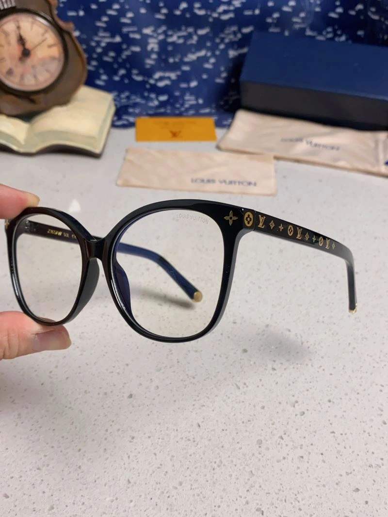 Louis Vuitton Sunglasses Durable 281010