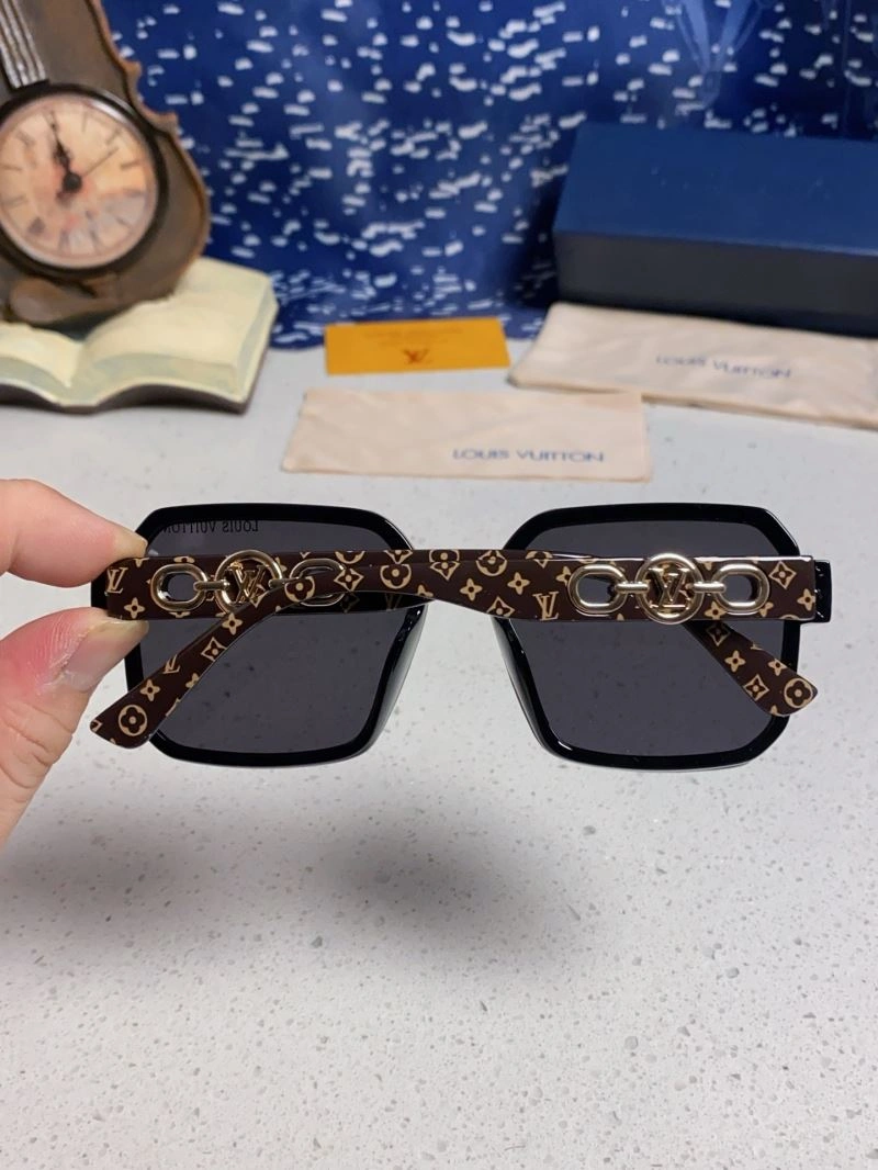 Louis Vuitton Sunglasses Affordable 281009