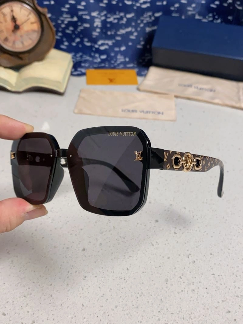 Louis Vuitton Sunglasses Affordable 281009
