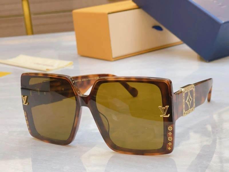 Louis Vuitton Sunglasses Elegant 281003