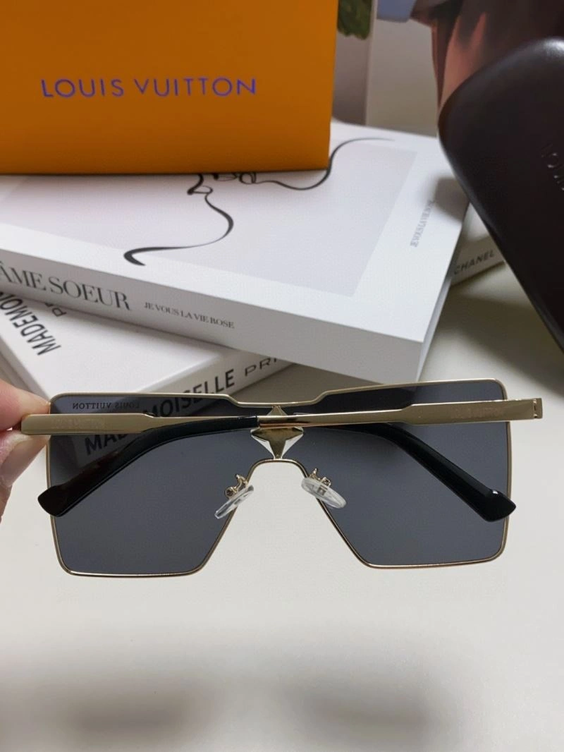 Louis Vuitton Sunglasses Bold 281005