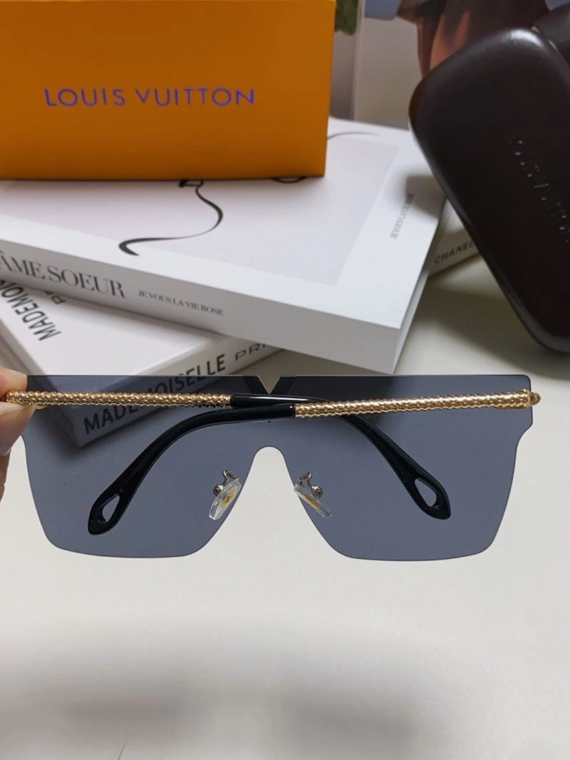 Louis Vuitton Sunglasses SunProtective 281000