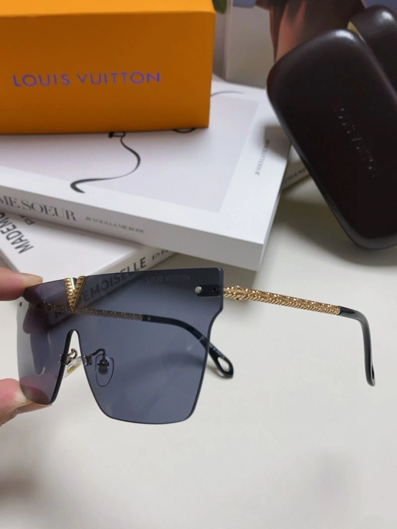 Louis Vuitton Sunglasses SunProtective 281000
