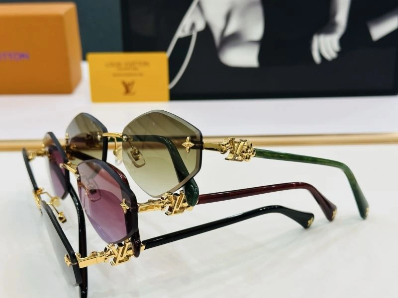 GoodFit Louis Vuitton Sunglasses 280971