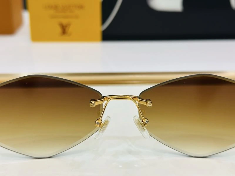 GoodFit Louis Vuitton Sunglasses 280971