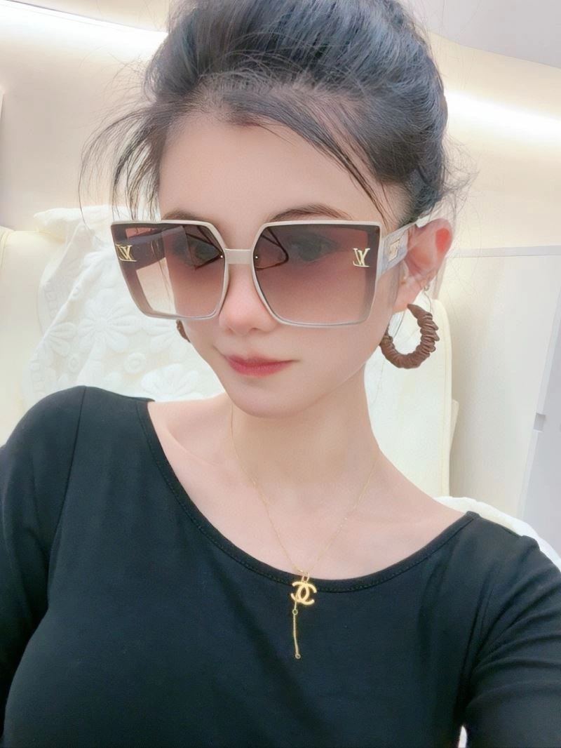 Louis Vuitton Sunglasses Durable 280957
