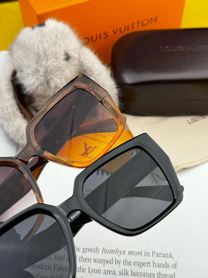 Practical Louis Vuitton Sunglasses 280942