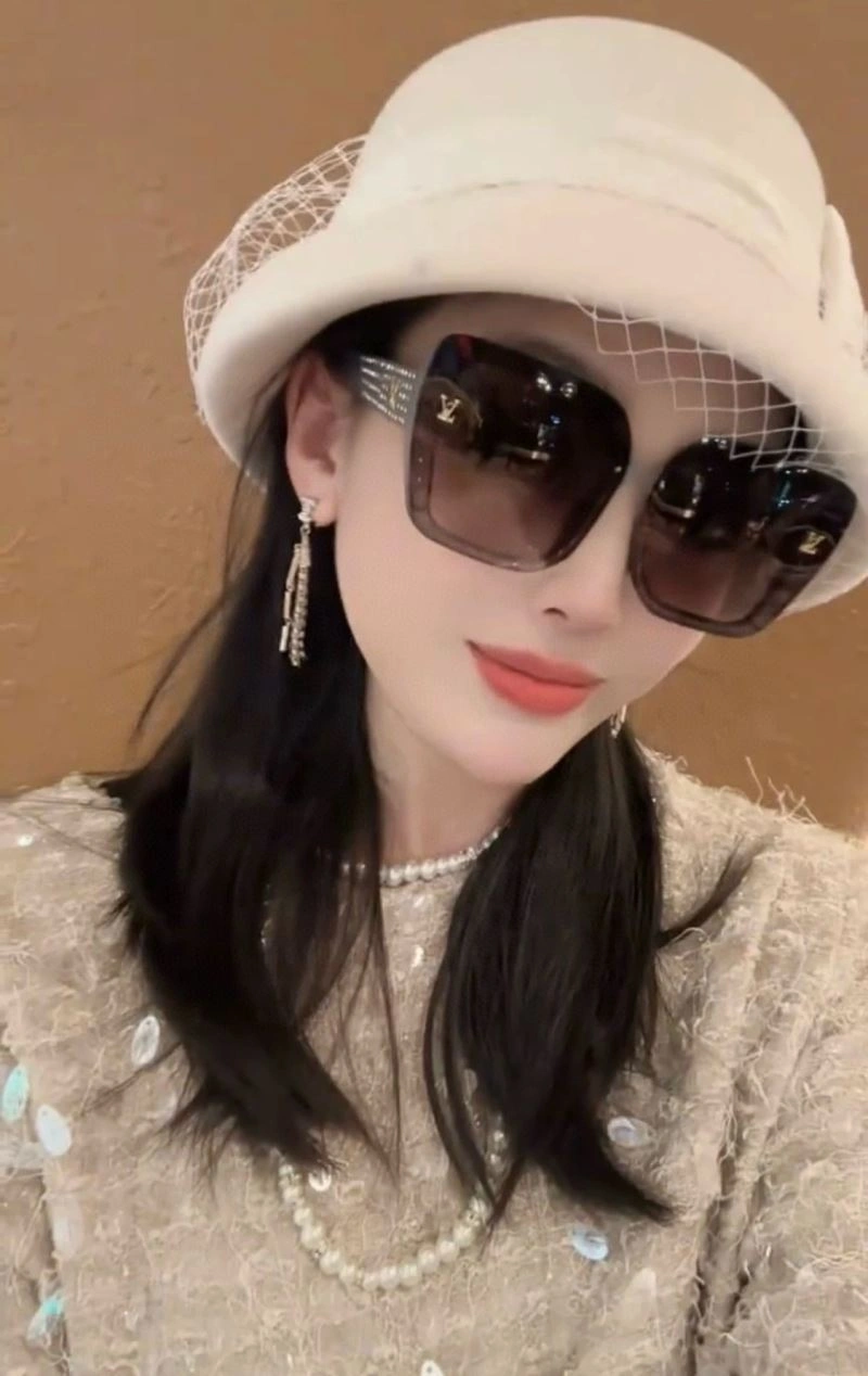 Louis Vuitton Sunglasses Compact 280961
