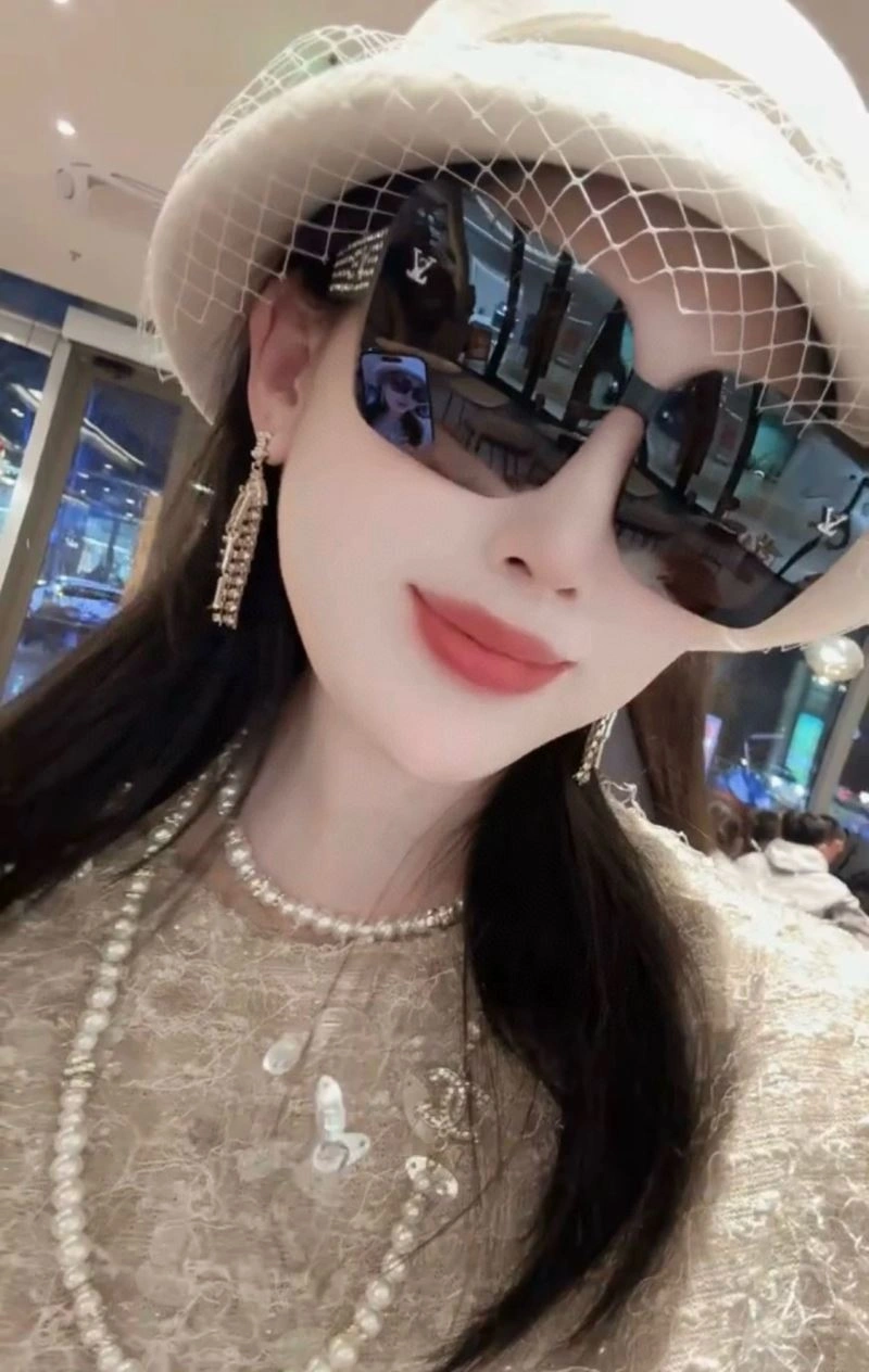 Louis Vuitton Sunglasses Compact 280961