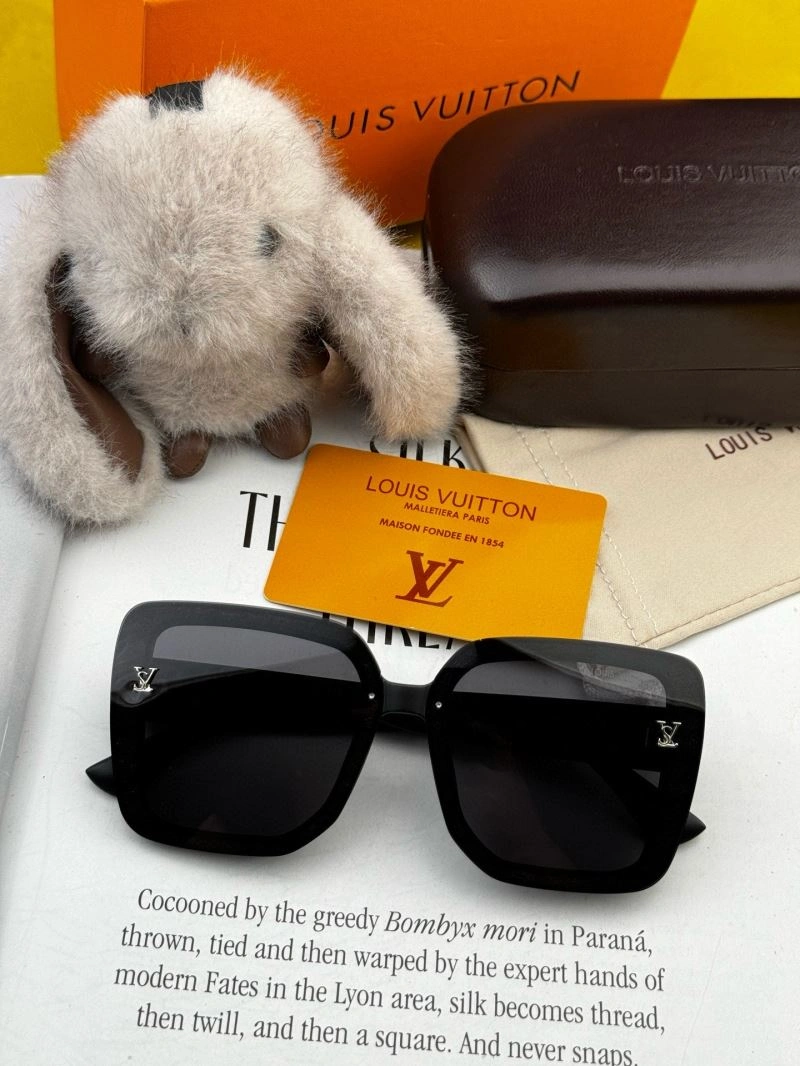 Louis Vuitton Sunglasses Compact 280961