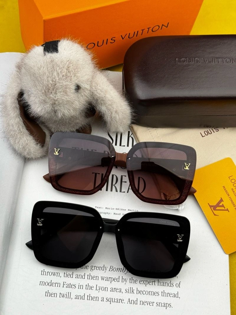 Louis Vuitton Sunglasses Compact 280961