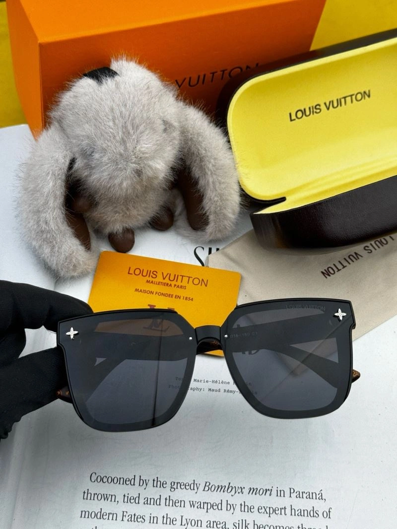 Louis Vuitton Sunglasses Bright 280963