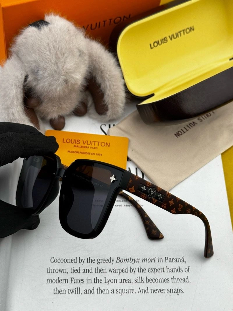 Louis Vuitton Sunglasses Bright 280963
