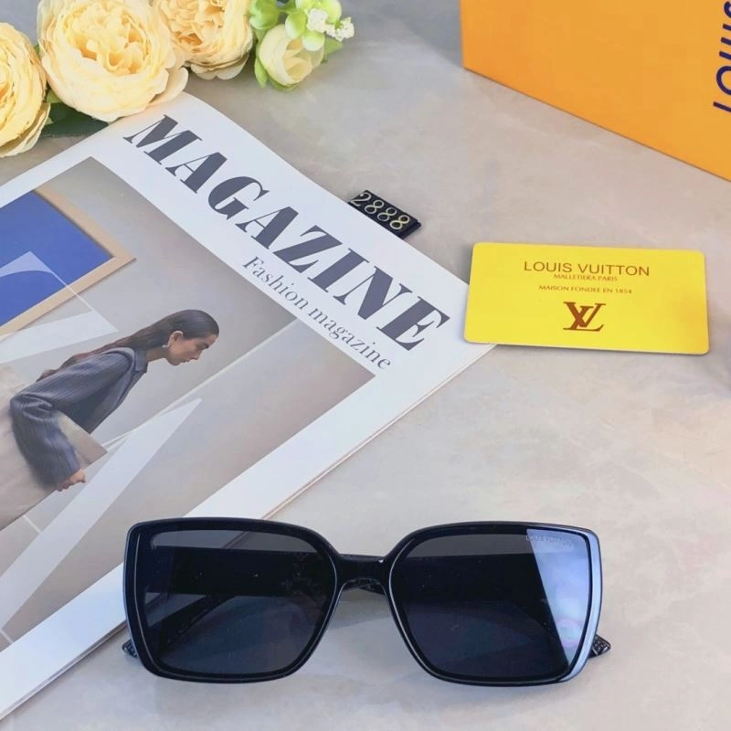 Casual Louis Vuitton Sunglasses 280960