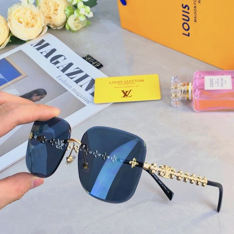 Louis Vuitton Sunglasses Trendy 280953