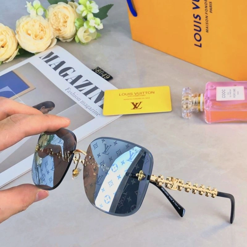 Louis Vuitton Sunglasses Trendy 280953