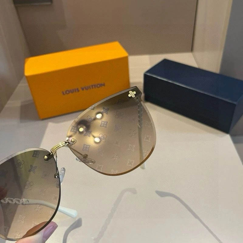 Chic Louis Vuitton Sunglasses 280938