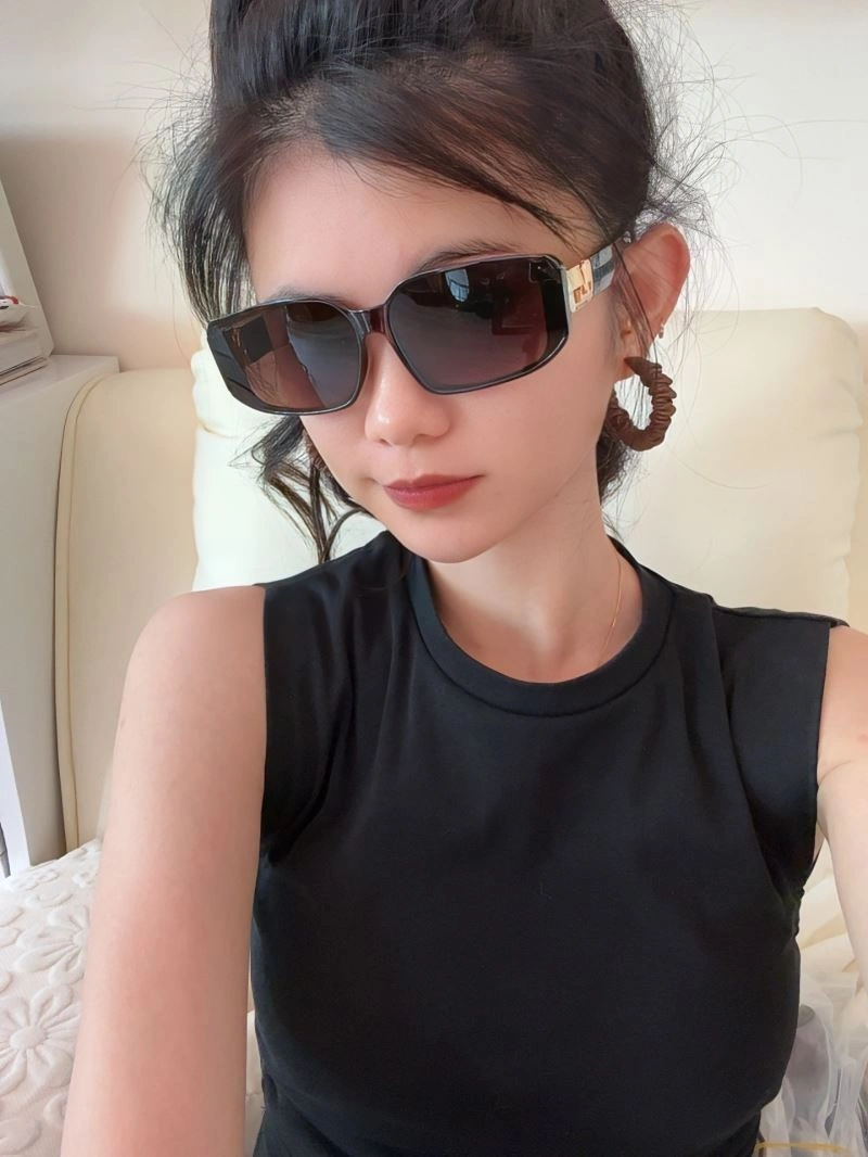 Sophisticated Louis Vuitton Sunglasses 280951