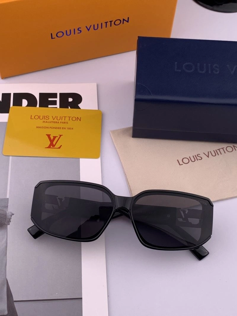 Sophisticated Louis Vuitton Sunglasses 280951