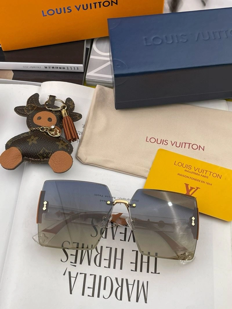 Louis Vuitton Sunglasses Effortless 280930