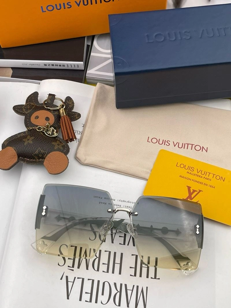 Louis Vuitton Sunglasses Effortless 280930