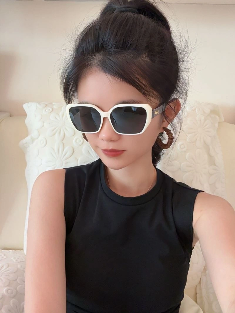Louis Vuitton Sunglasses TimelessDesign 280929