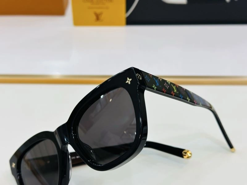 Affordable Louis Vuitton Sunglasses 280904