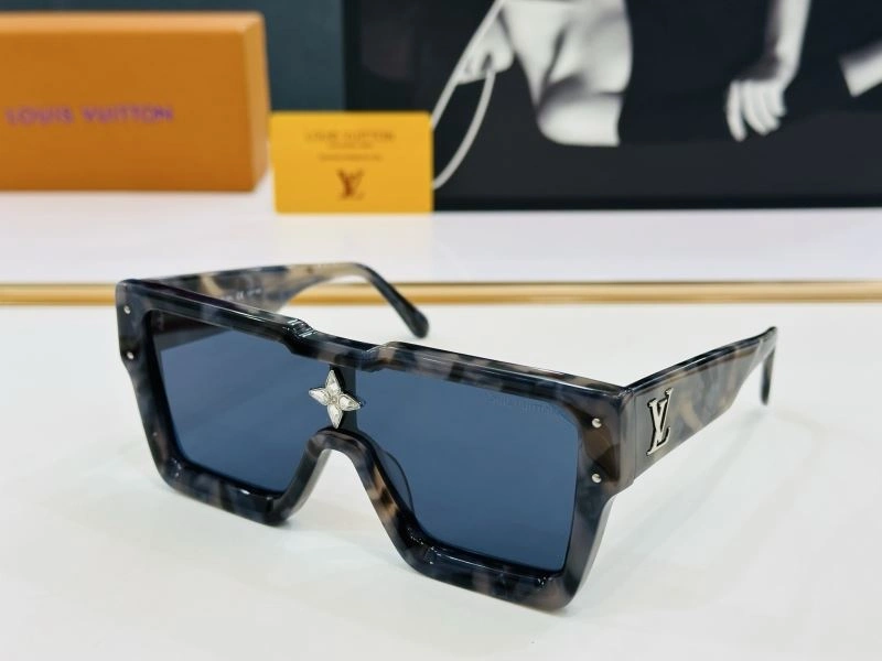 Louis Vuitton Sunglasses Supportive 280923