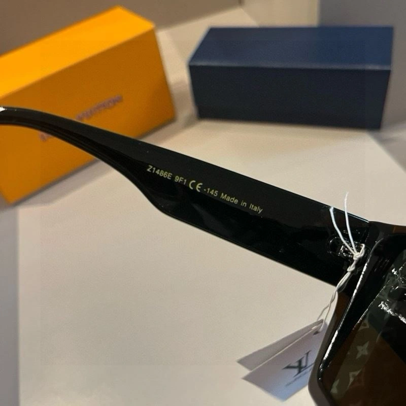 Louis Vuitton Sunglasses TravelReady 280906