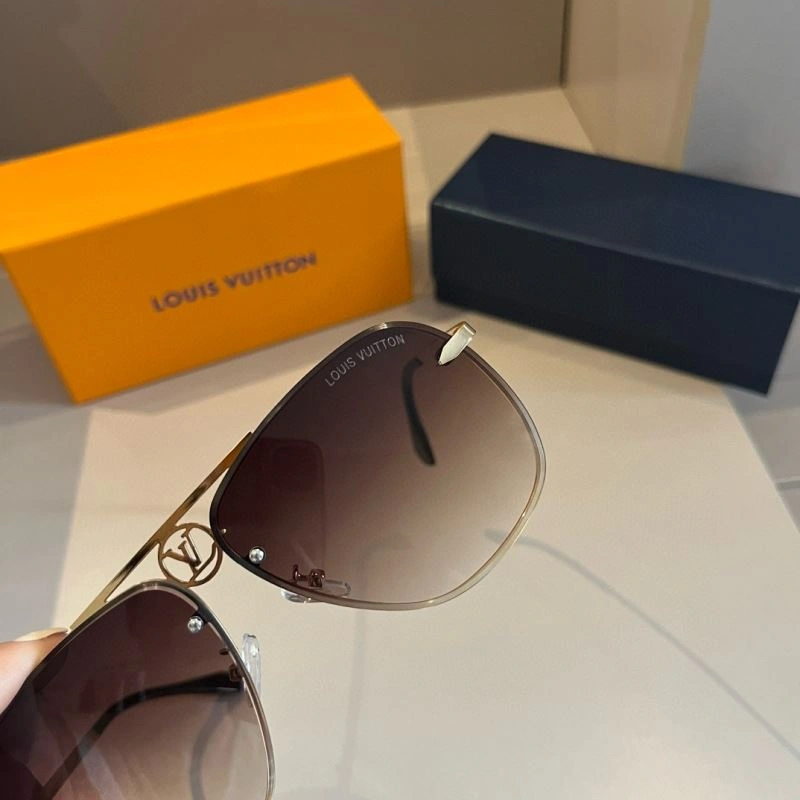 Louis Vuitton Sunglasses FashionForward 280899