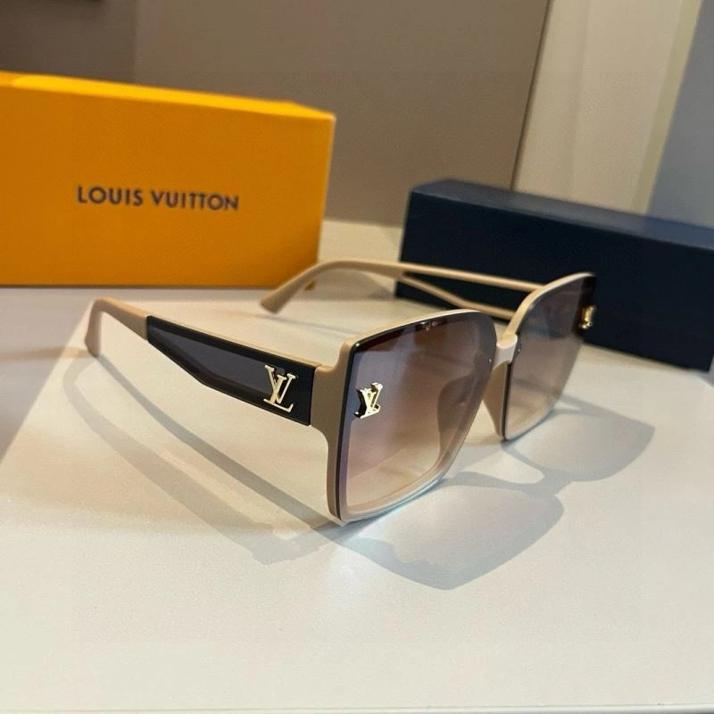 Louis Vuitton Sunglasses Stylish 280896