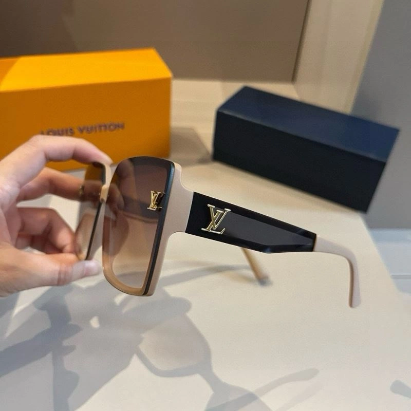 Louis Vuitton Sunglasses Stylish 280896