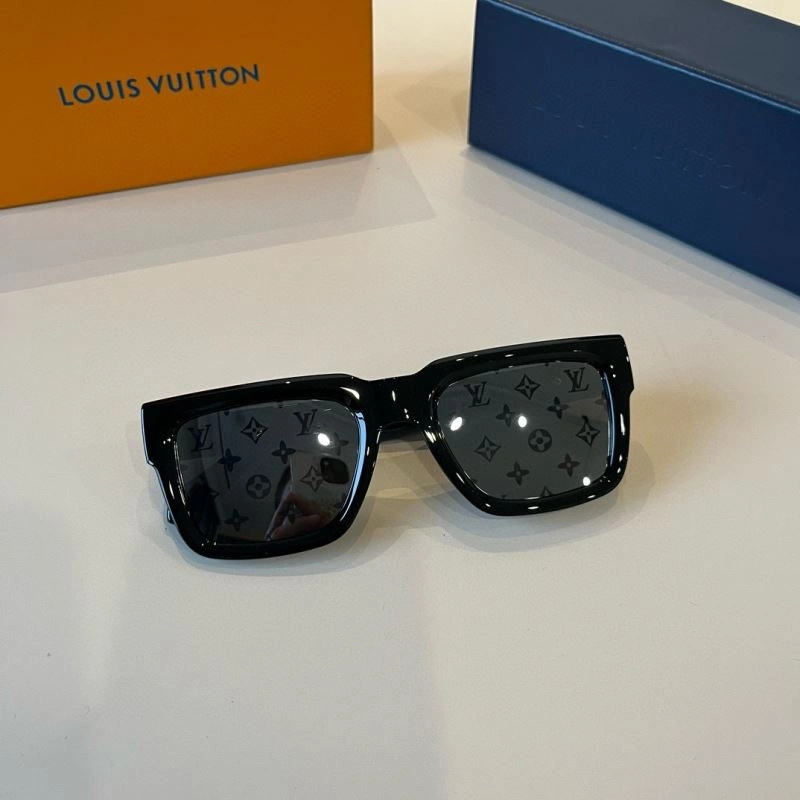 Louis Vuitton Sunglasses ZipUp 280893