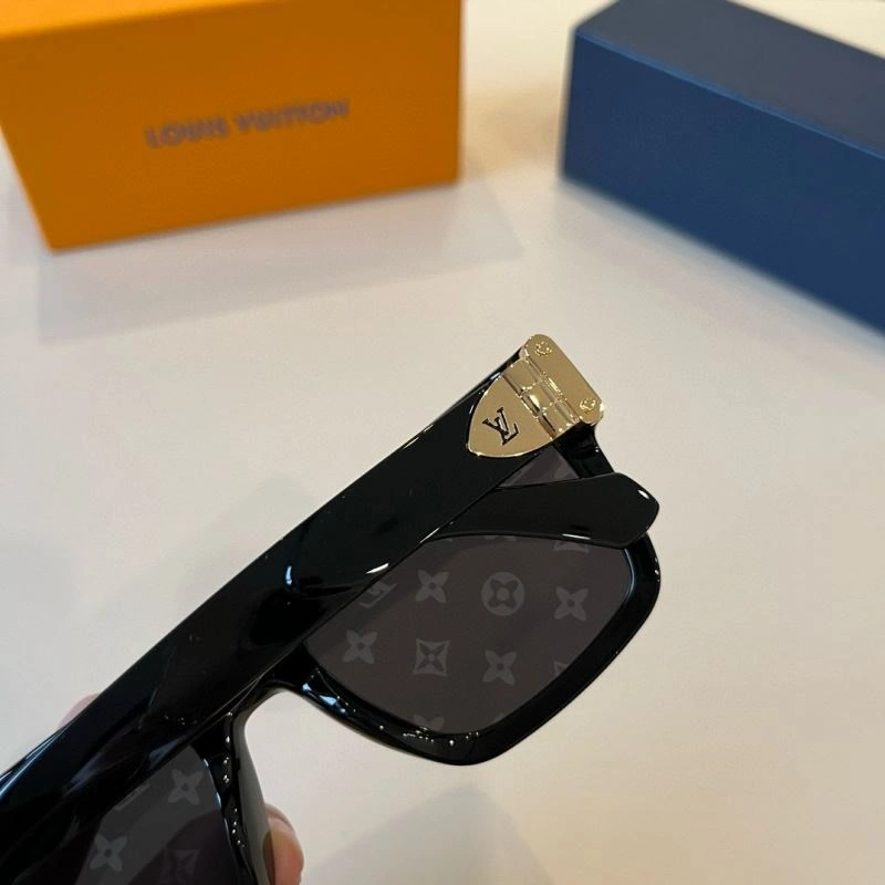 Louis Vuitton Sunglasses ZipUp 280893
