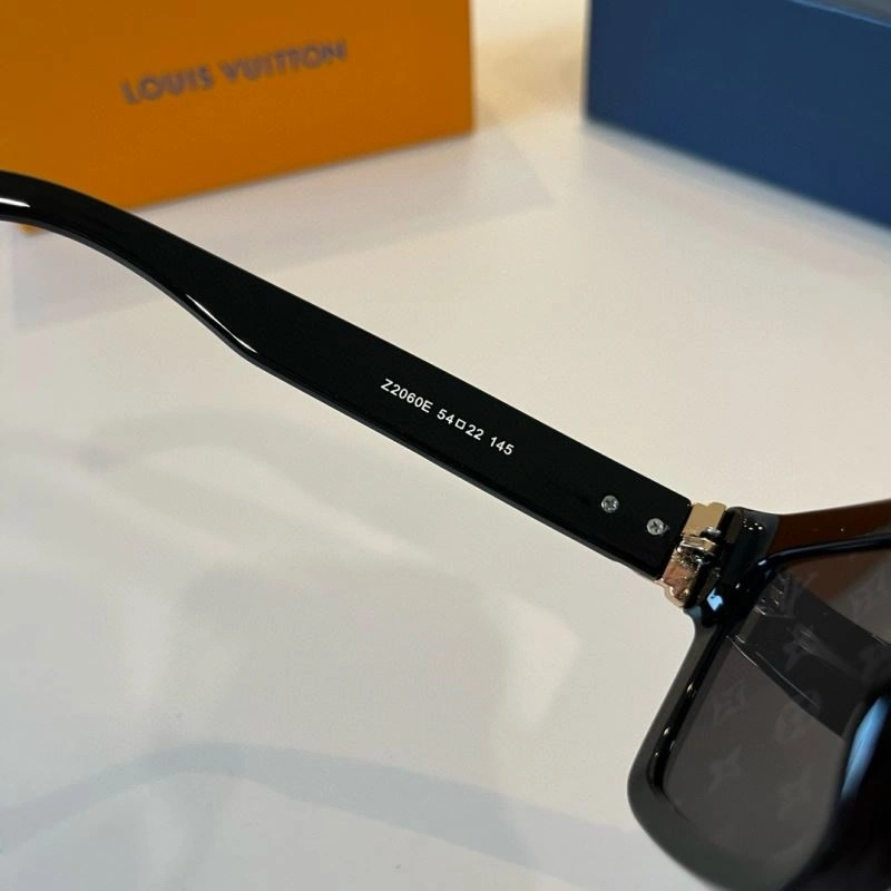 Louis Vuitton Sunglasses ZipUp 280893