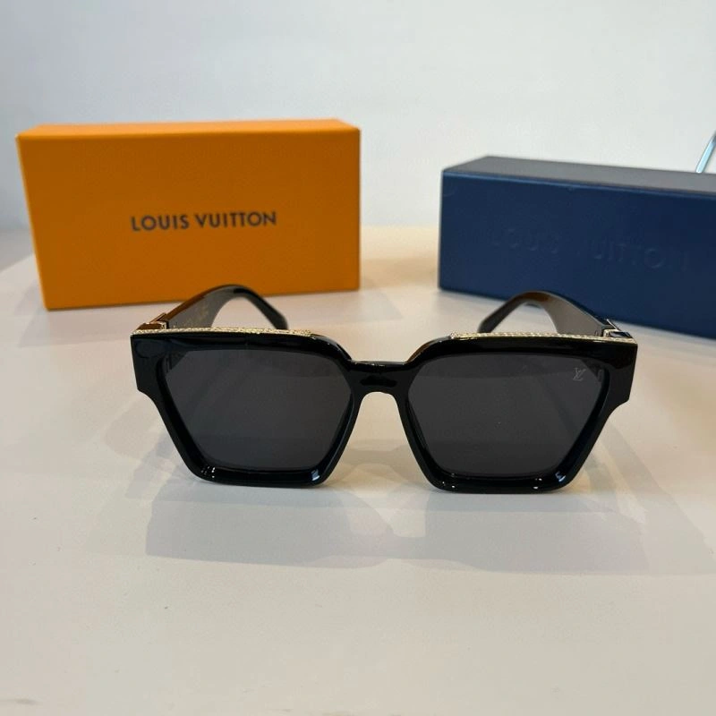 Louis Vuitton Sunglasses Casual 280890