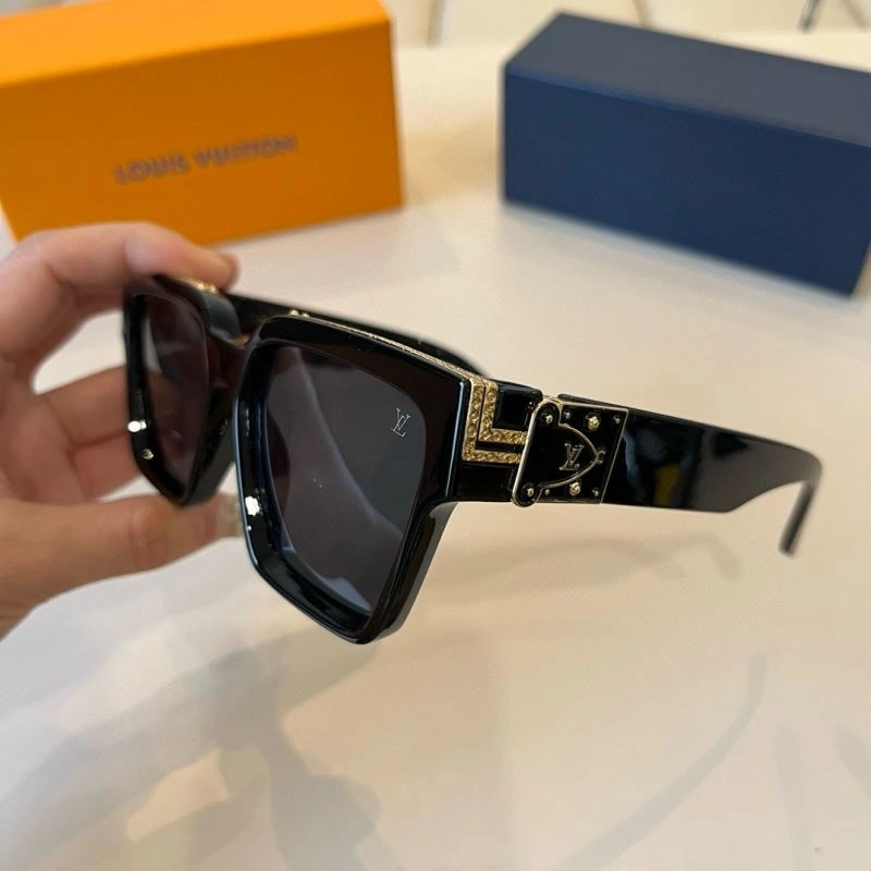 Louis Vuitton Sunglasses Casual 280890