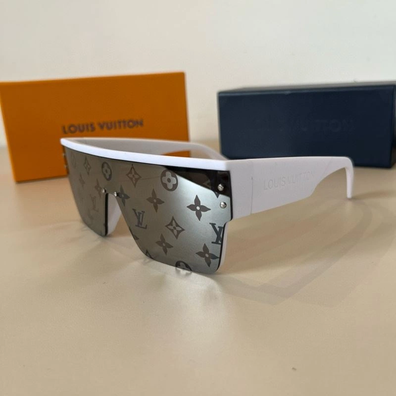 Louis Vuitton Sunglasses Refined 280886
