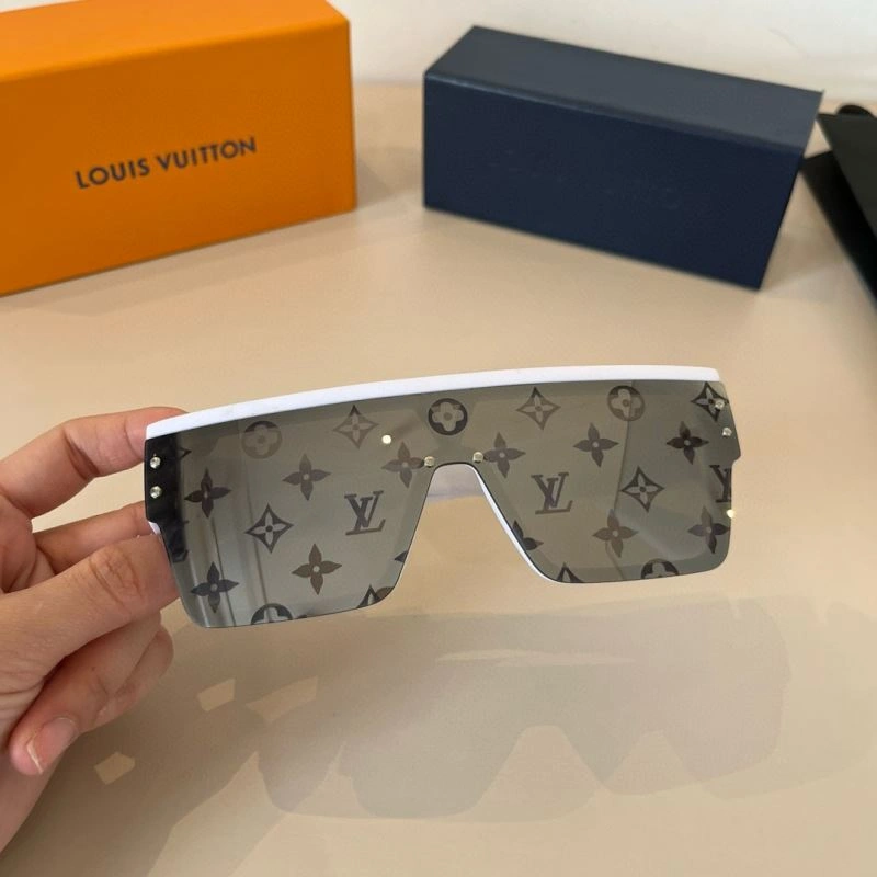 Louis Vuitton Sunglasses Refined 280886