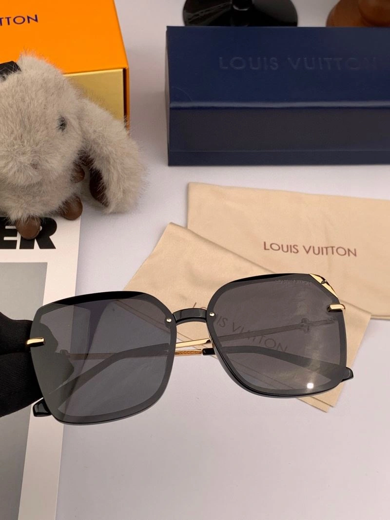 Louis Vuitton Sunglasses Effortless 280863