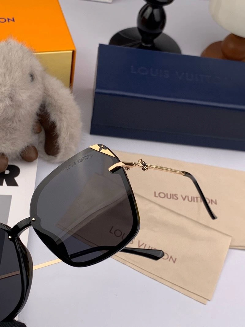 Louis Vuitton Sunglasses Effortless 280863