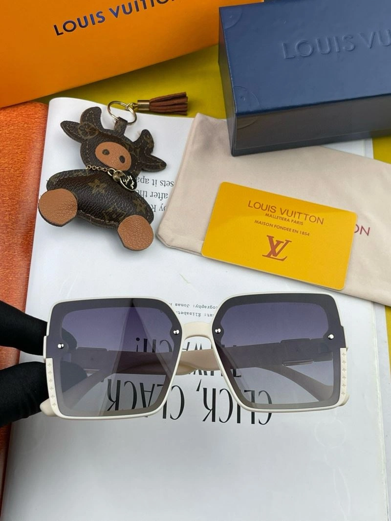 Louis Vuitton Sunglasses Trendsetting 280866