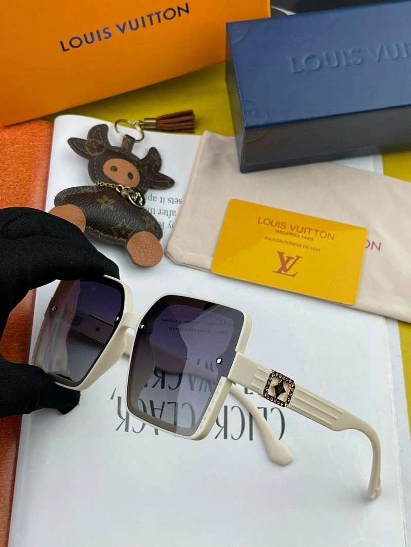Louis Vuitton Sunglasses Trendsetting 280866