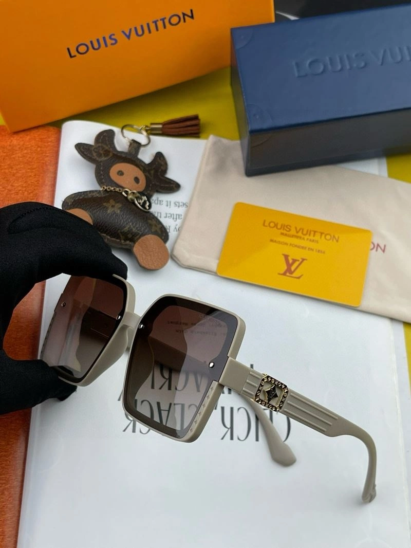 Louis Vuitton Sunglasses Trendsetting 280866