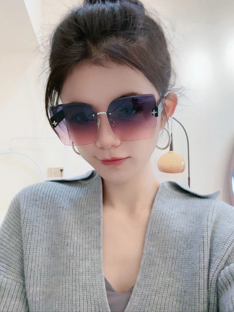 Louis Vuitton Sunglasses OnTrend 280854