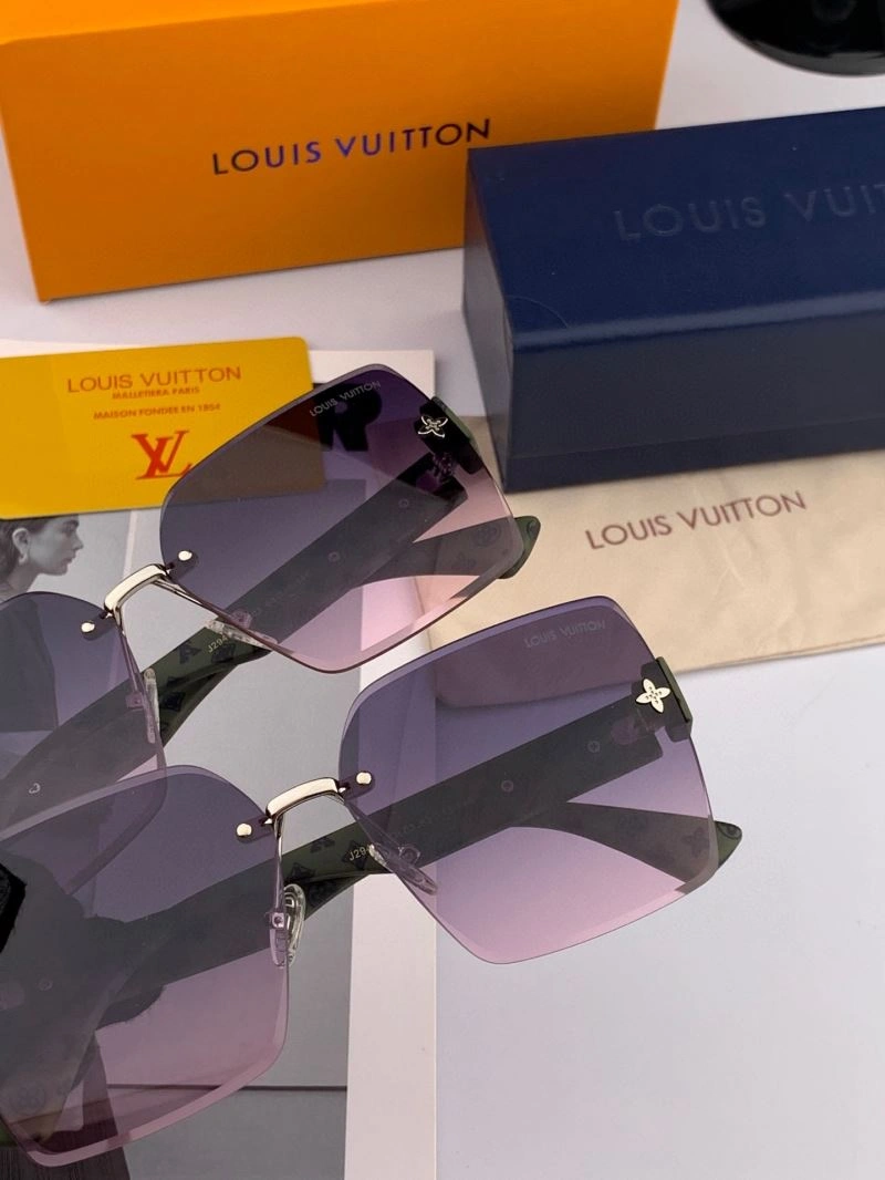 Louis Vuitton Sunglasses OnTrend 280854